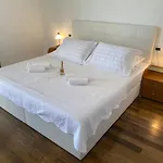 Apartmán Two-bedroom Kolak With Sea View Terrace Donji Rukavac