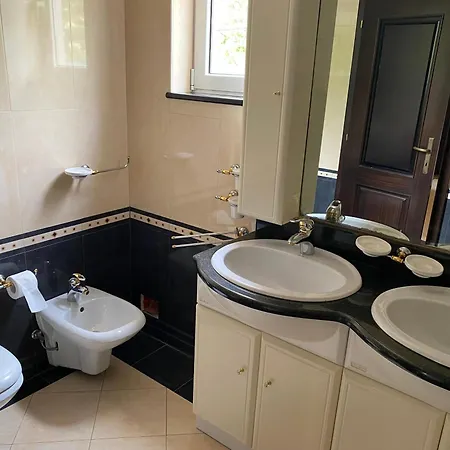 Two-bedroom Kolak With Sea View Terrace Апартаменты *
