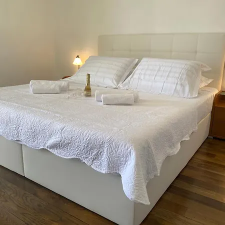 Two-bedroom Kolak With Sea View Terrace Donji Rukavac