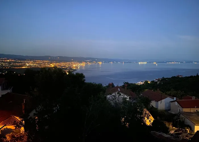 Apartman Two-bedroom Kolak With Sea View Terrace