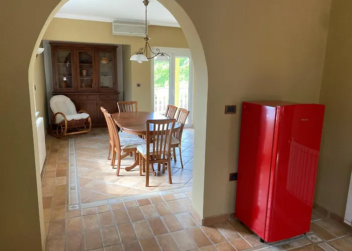 Apartman Two-bedroom Kolak With Sea View Terrace *