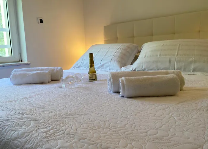 Two-bedroom Kolak With Sea View Terrace Apartman Donji Rukavac